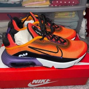 - Nike Woman sneakers